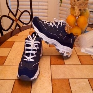 Sketchers D'Lites with Air-Cooled Memory Foam